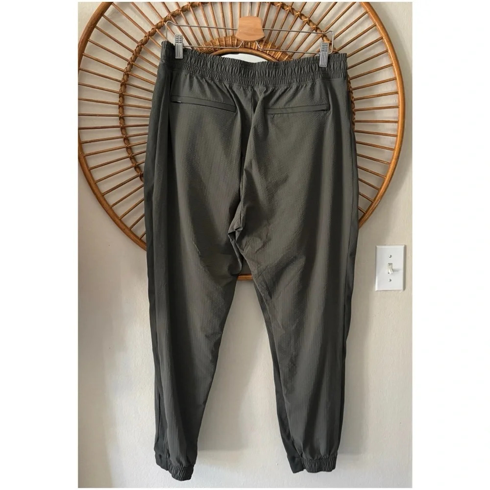 Athleta textured Brooklyn jogger green size 14 - Picture 2 of 9